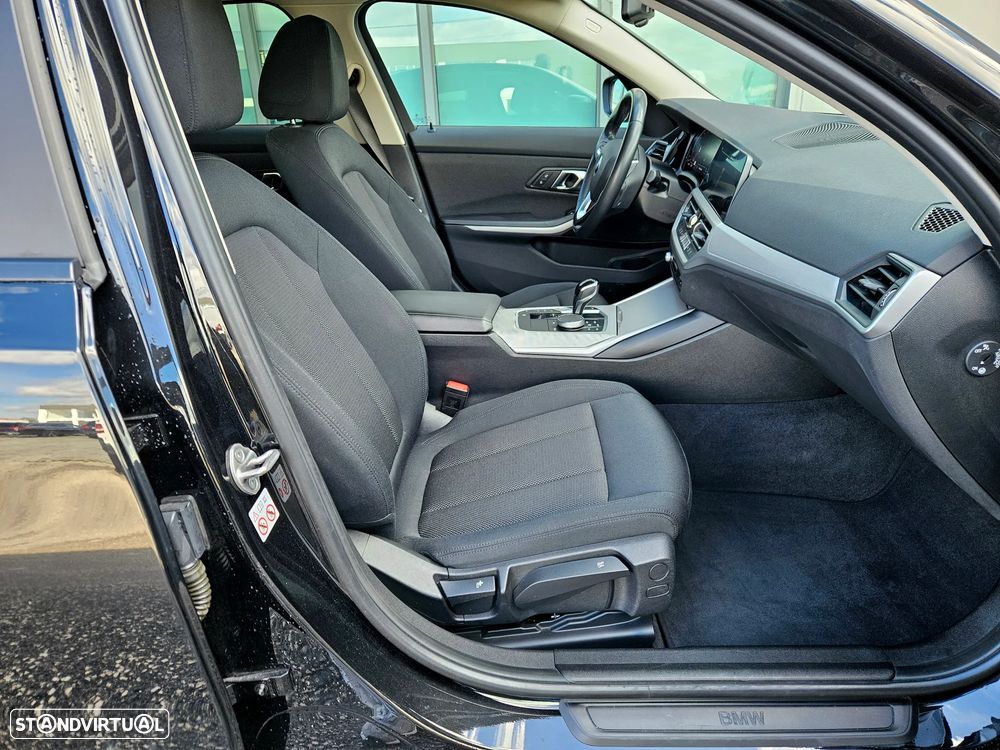 BMW 320 d Auto - 12