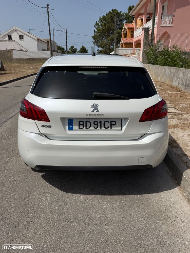 Peugeot 308 PureTech 130 GPF EAT8 Stop & Start Allure Pack - 5