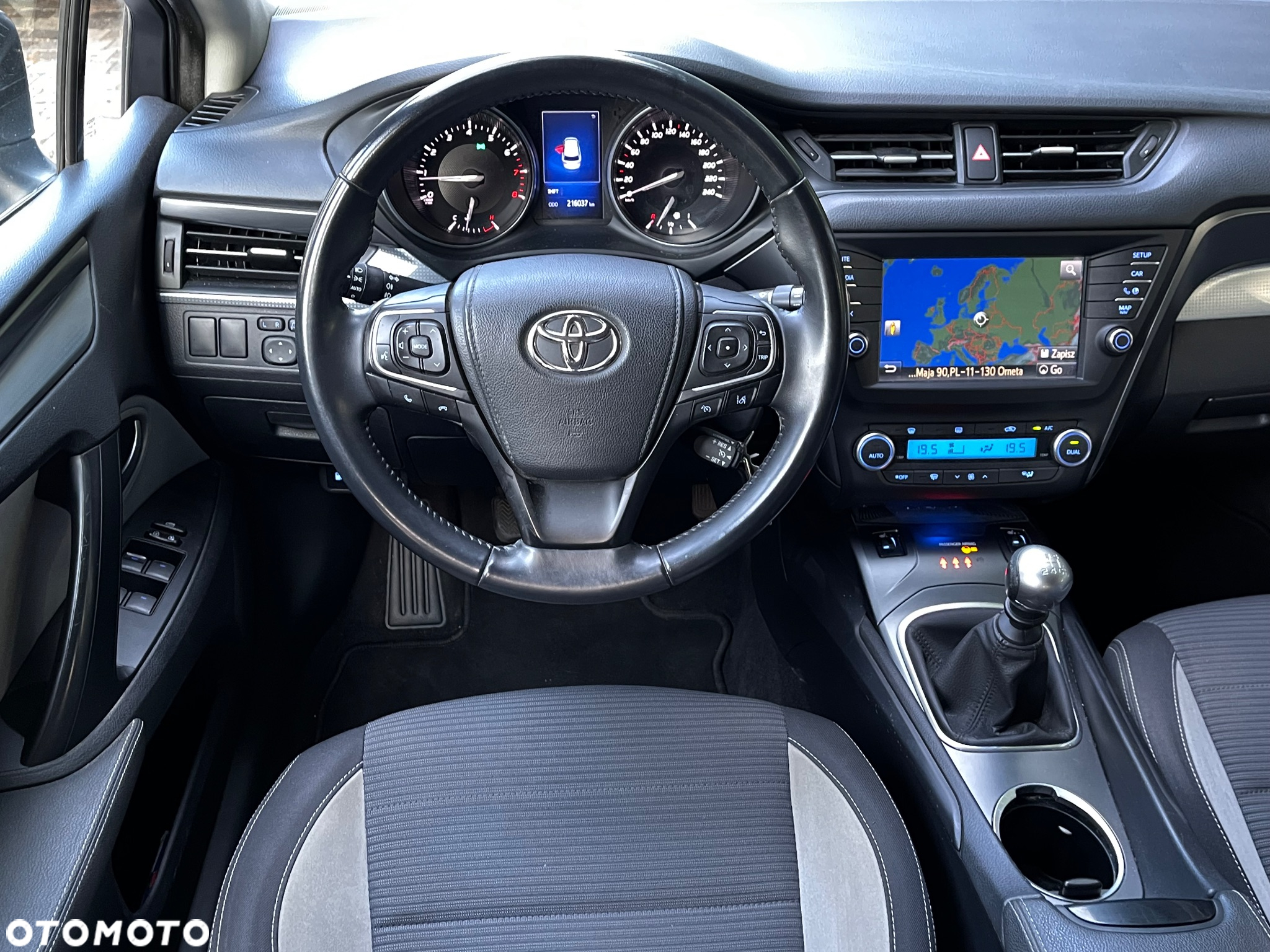 Toyota Avensis - 5