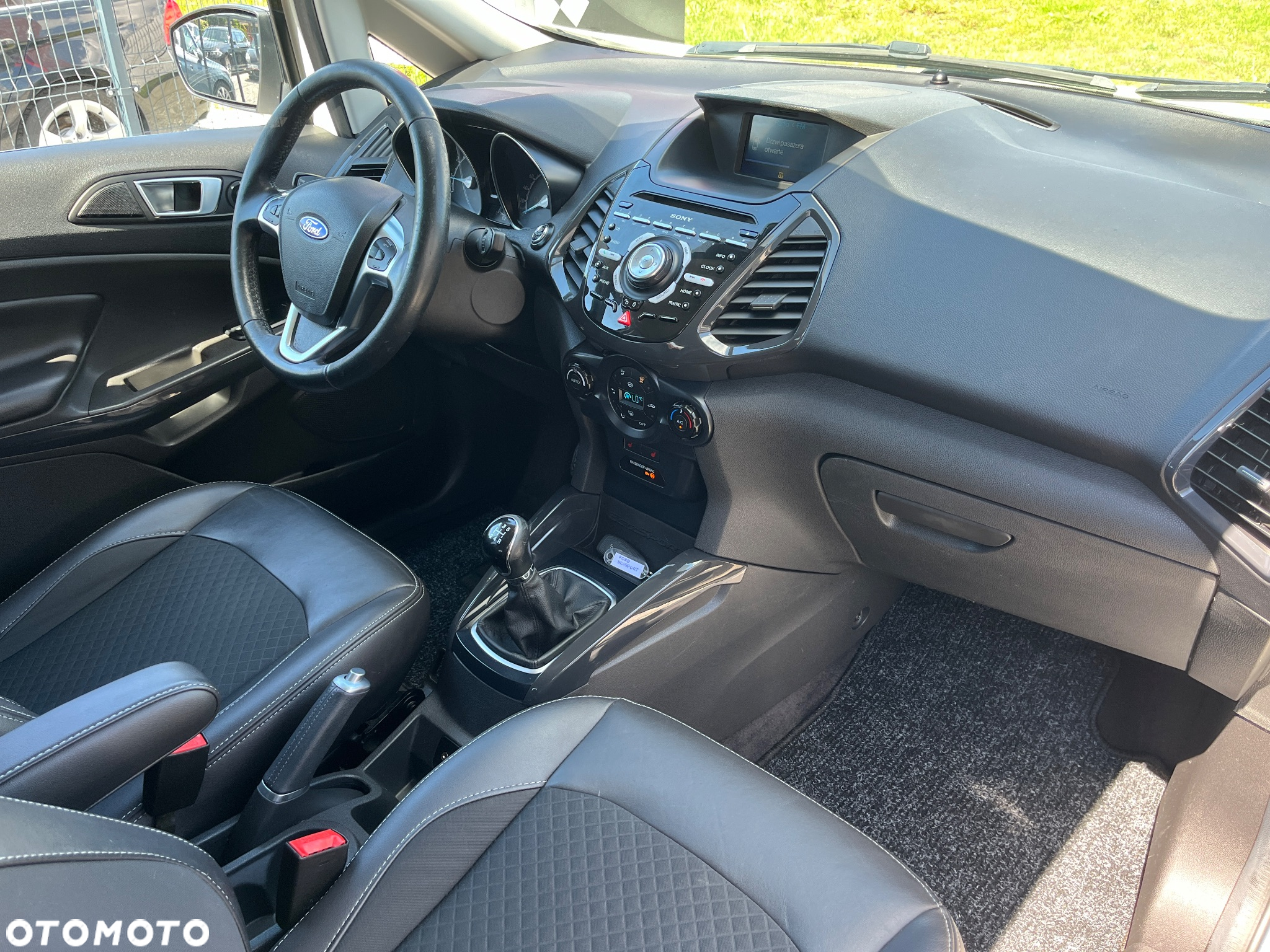 Ford EcoSport 1.0 EcoBoost TITANIUM - 24