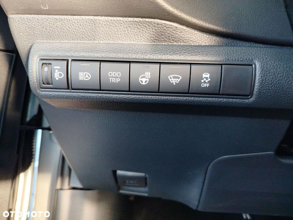 Toyota Corolla 1.8 Hybrid Style - 19