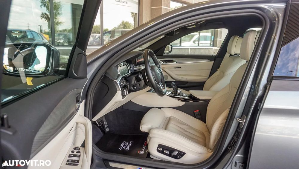 BMW Seria 5 530i xDrive AT - 27