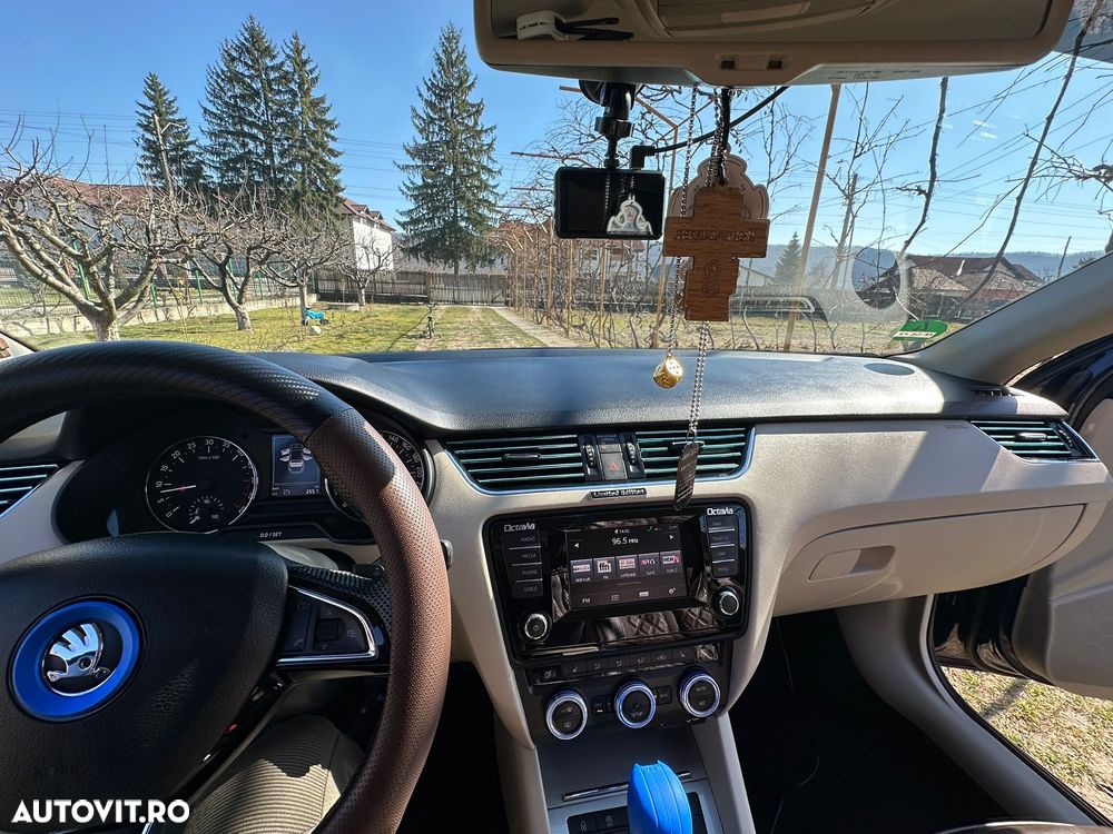 Skoda Octavia 1.6 TDI Classic DSG - 14