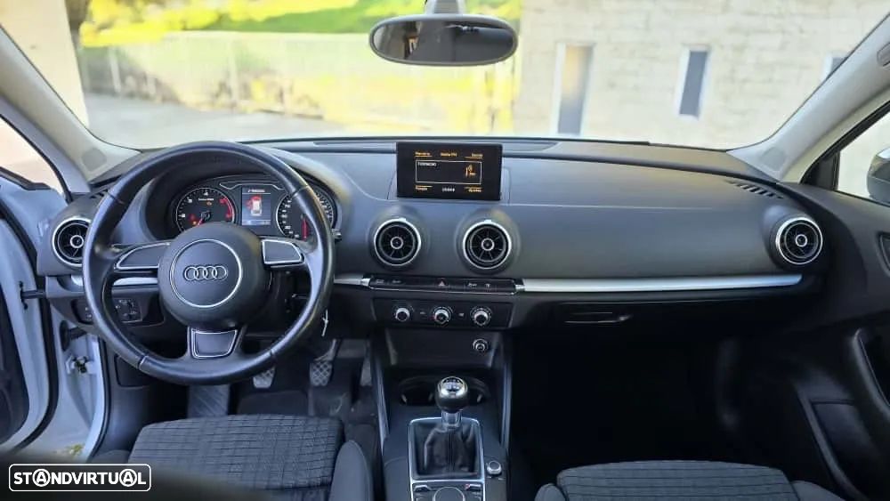 Audi A3 Sportback 1.6 TDI Ambiente - 17