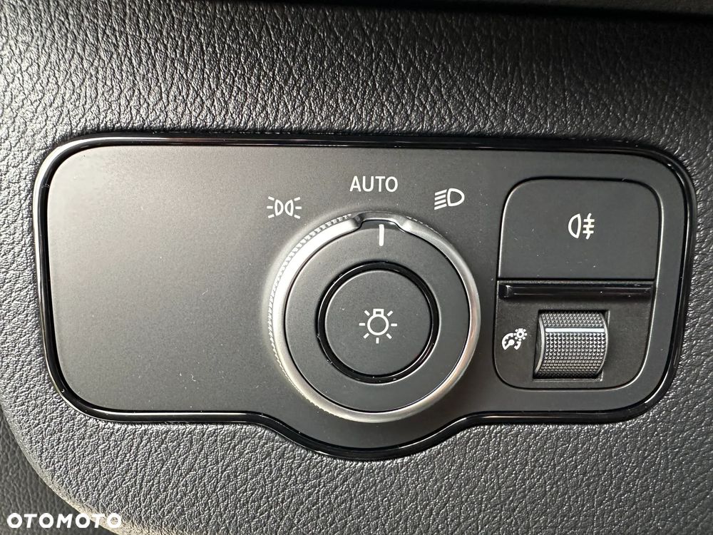 Mercedes-Benz Sprinter - 11