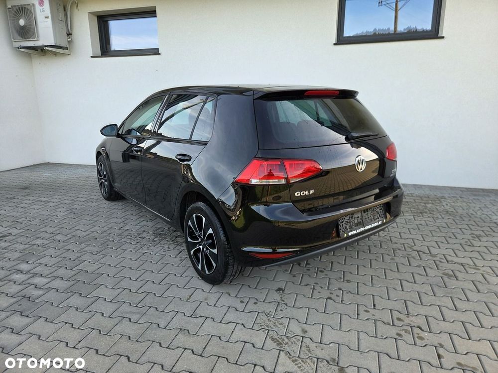 Volkswagen Golf - 4