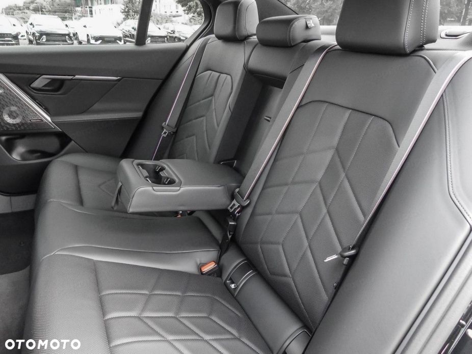 BMW Seria 5 520d xDrive mHEV M Sport - 17