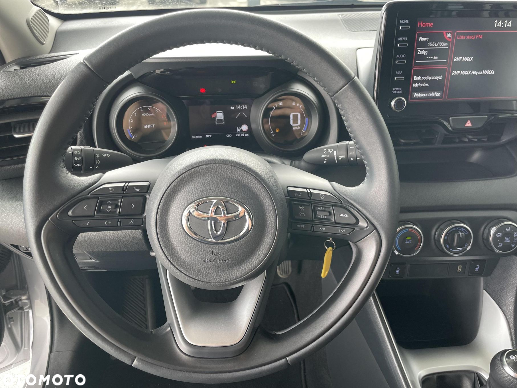 Toyota Yaris - 16