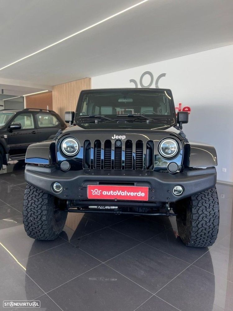 Jeep Wrangler Unlimited 2.8 CRD DPF Sport - 3