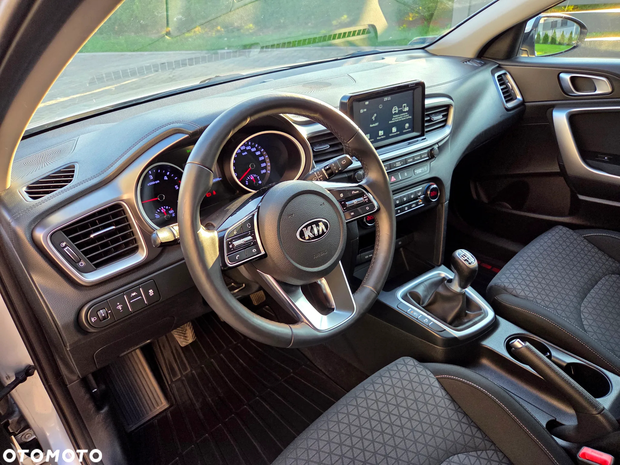 Kia Ceed 1.6 CRDi SCR M - 19