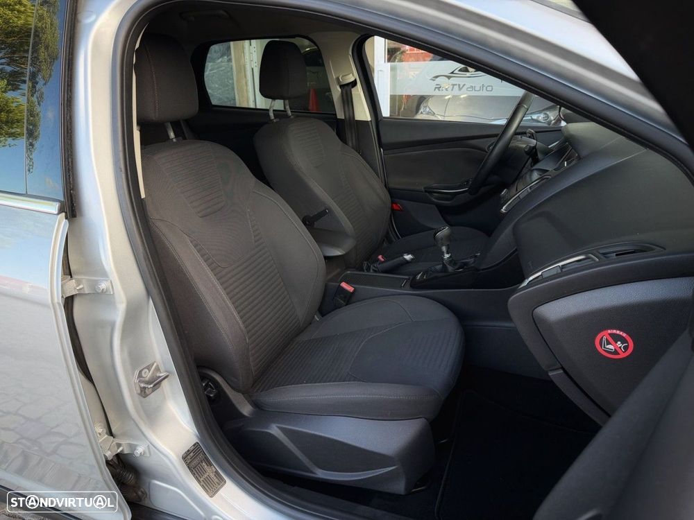 Ford Focus SW 1.5 TDCi EcoBlue Titanium - 16