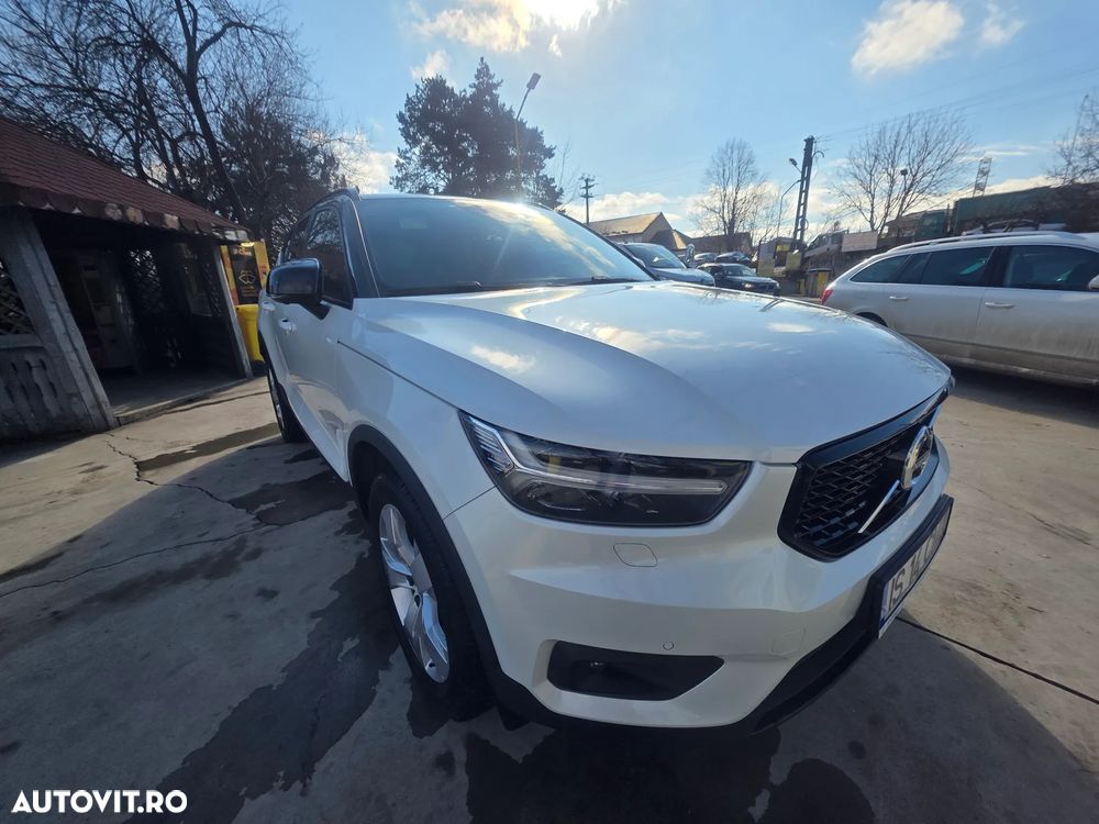 Volvo XC 40 B4 AT8 AWD Mild Hybrid Inscription - 3