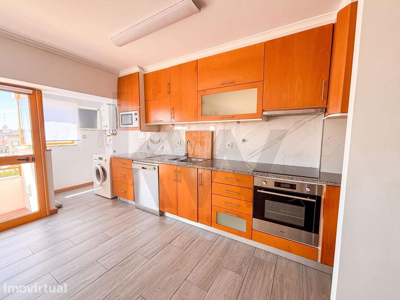 Apartamento T2 no Centro de Ovar – Excelente Localização e Luz Natural - Grande imagem: 3/15
