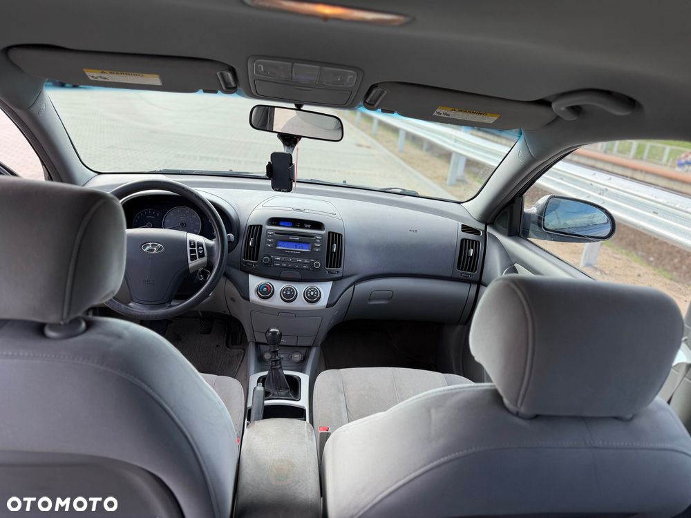 Hyundai Elantra - 6
