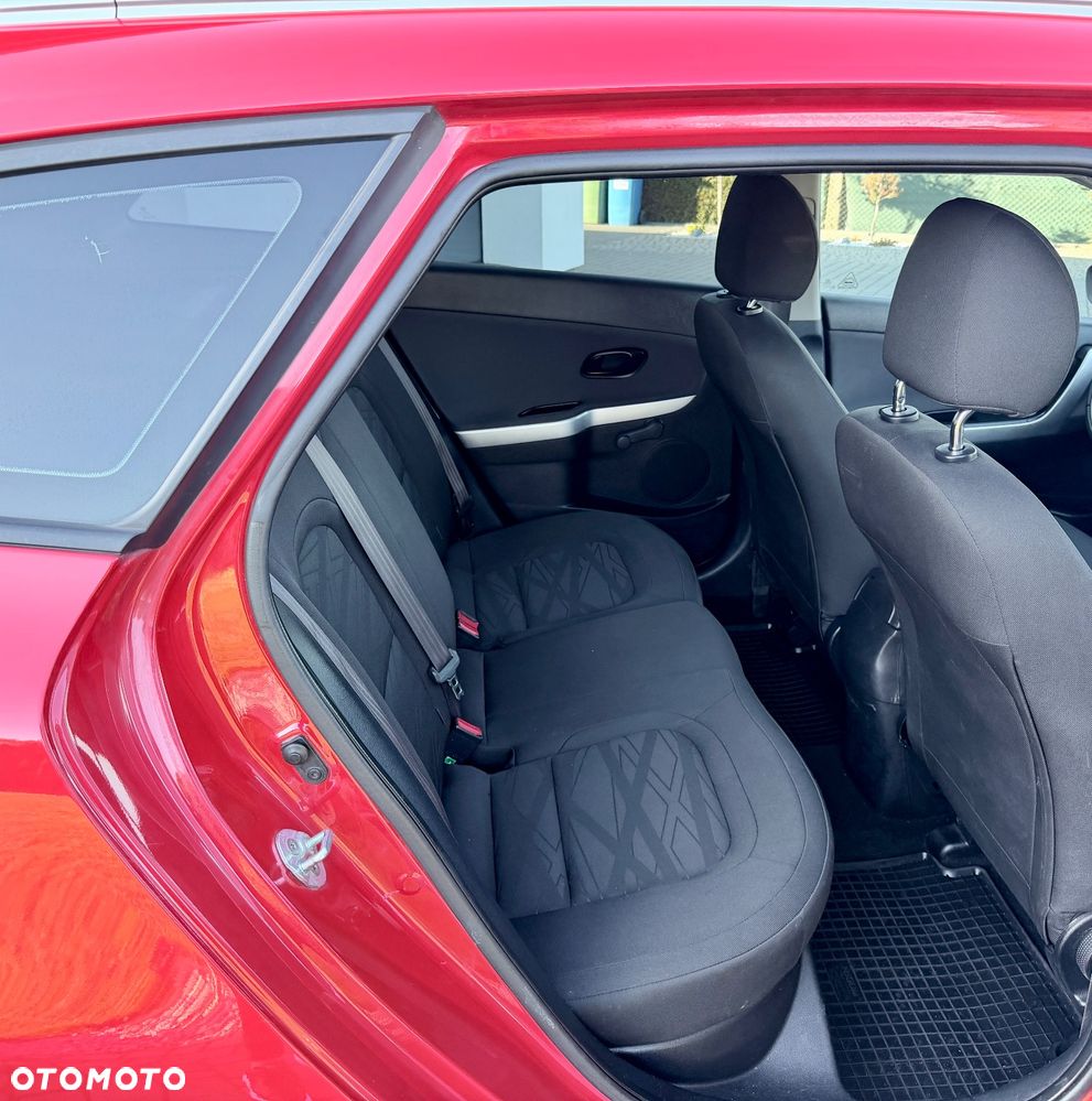 Kia Ceed 1.6 CRDi L - 8
