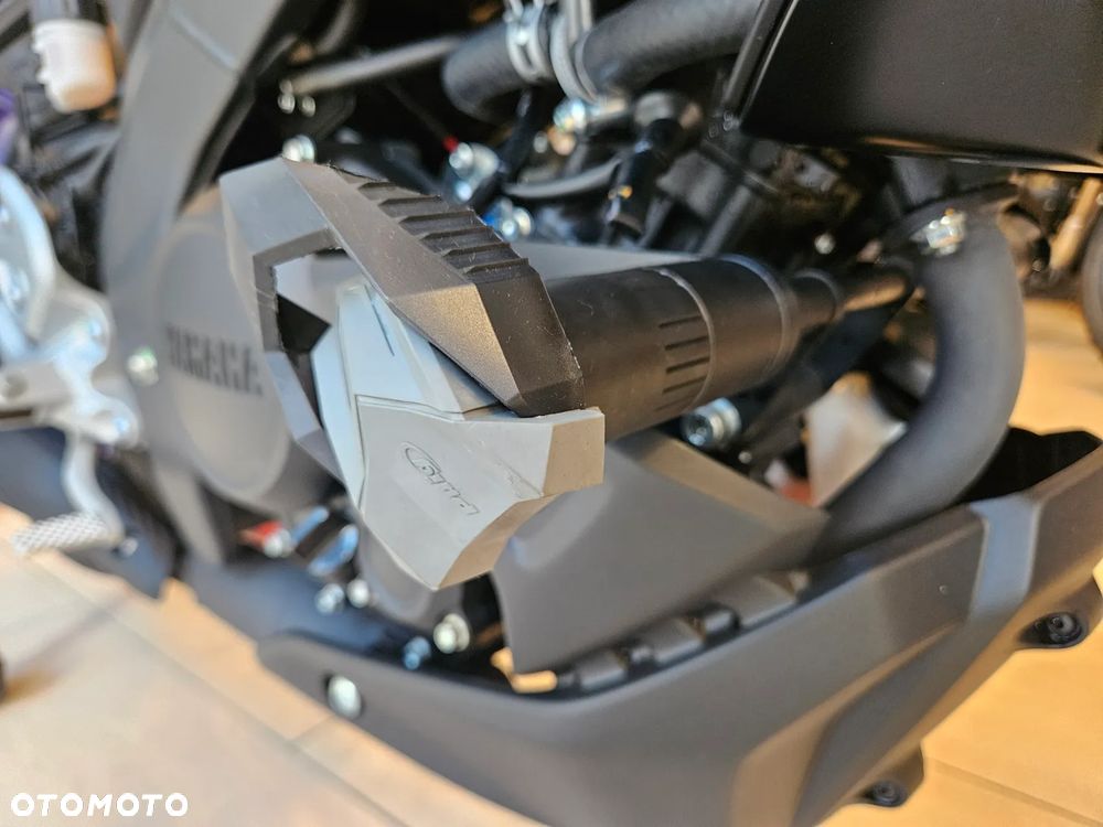 Yamaha MT - 18