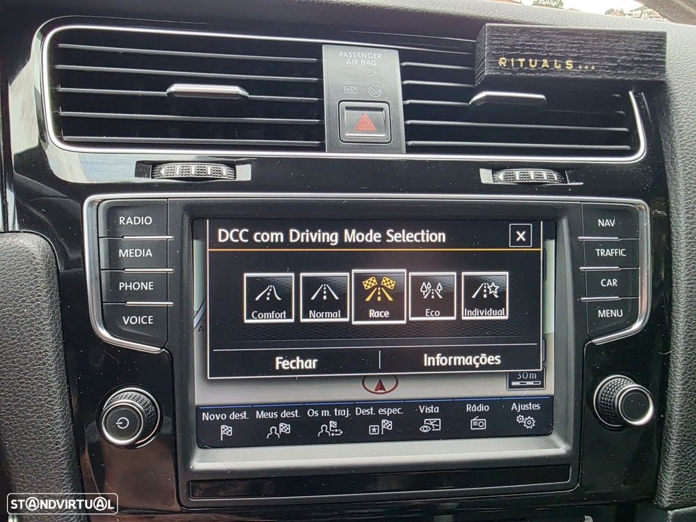 VW Golf R 4Motion BlueMotion - 13