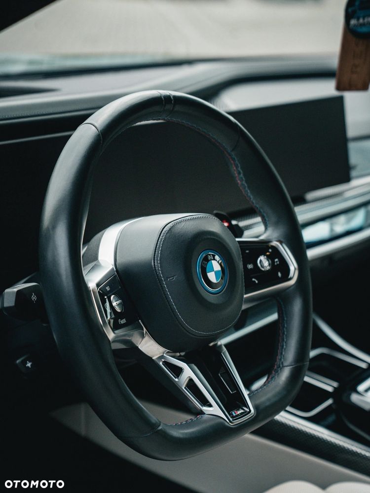 BMW Seria 7 M760e PHEV xDrive sport - 6