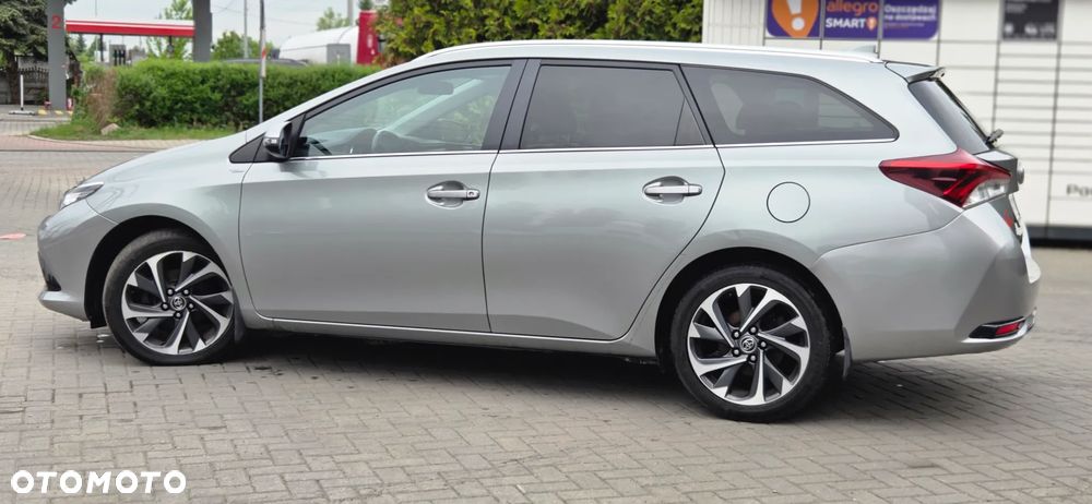 Toyota Auris 1.6 D-4D Design Edition - 7