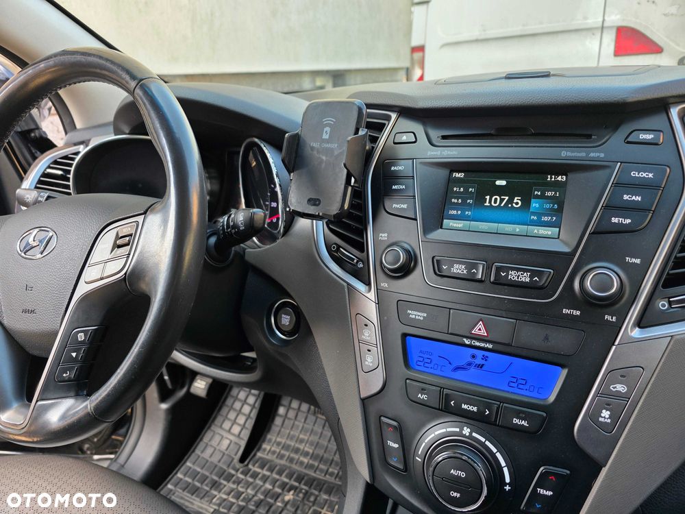 Hyundai Grand Santa Fe - 5