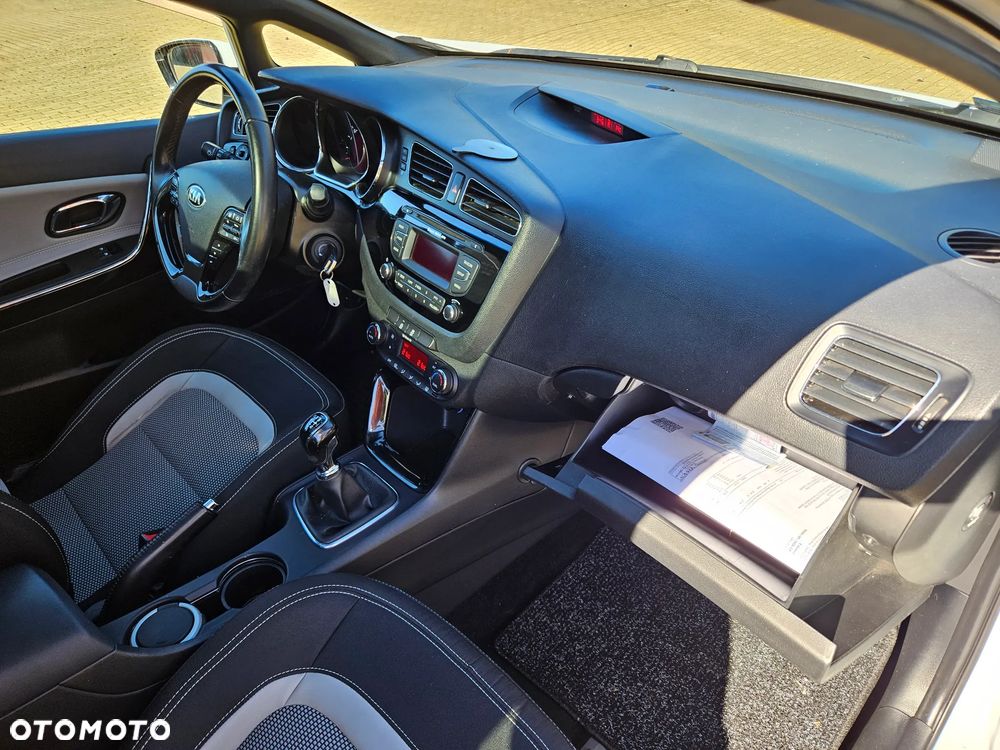 Kia Ceed 1.6 GDI Business Line - 32