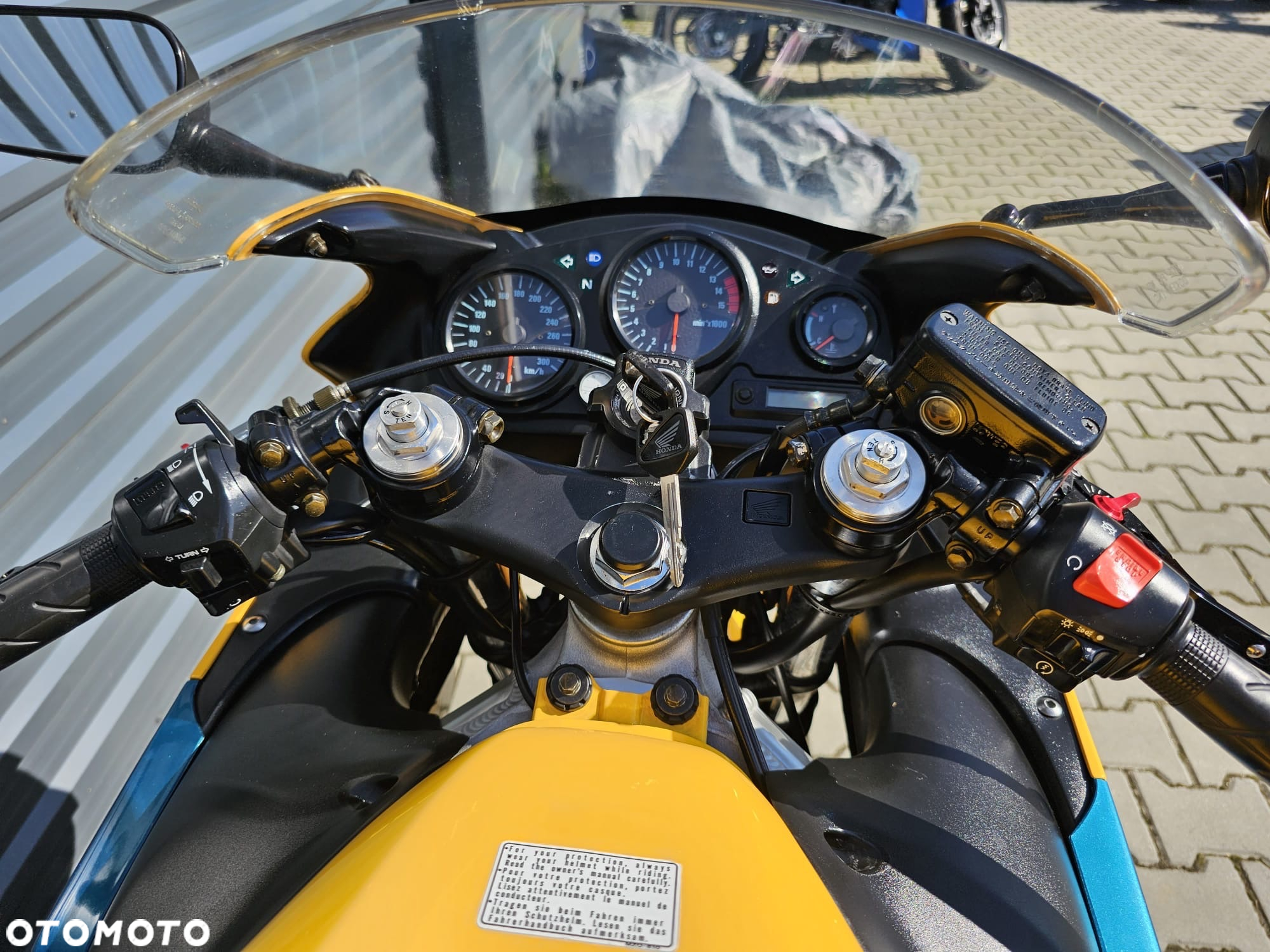 Honda CBR - 13