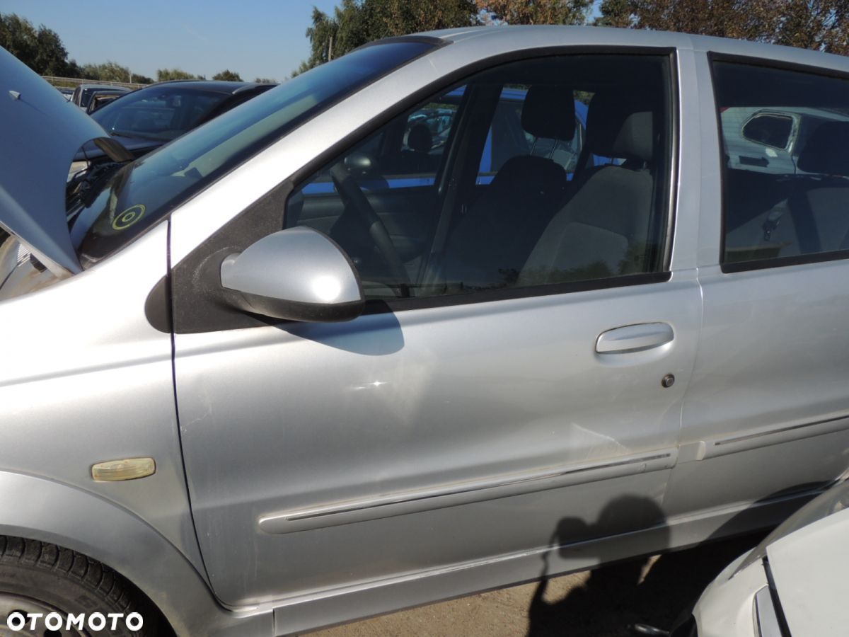 Drzwi lewy prawy przód TATA Indica V2 '2010 - 1
