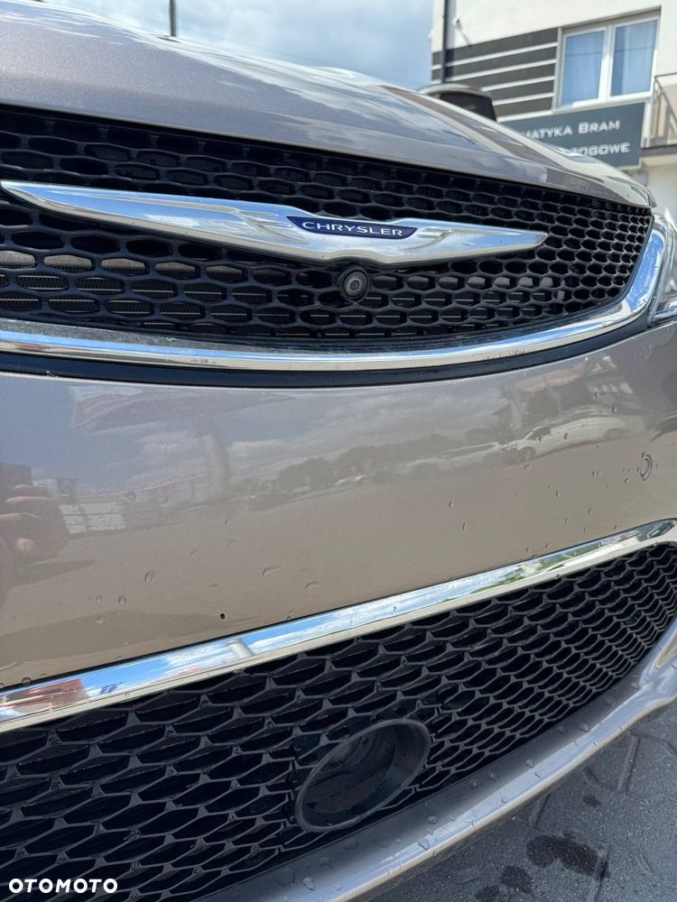 Chrysler Pacifica - 19