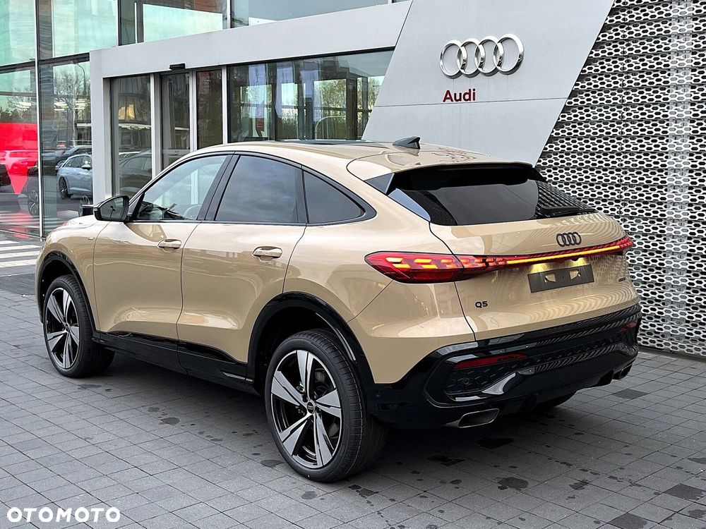 Audi Q5 Sportback - 4