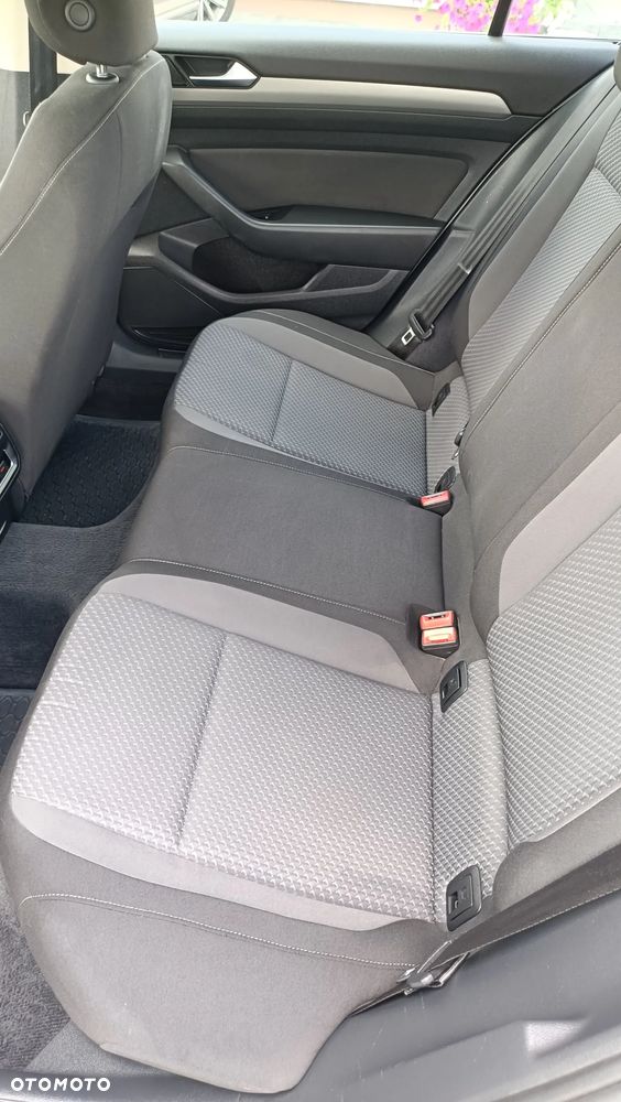 Volkswagen Passat ver-1-4-tsi-bmt-trendline - 12