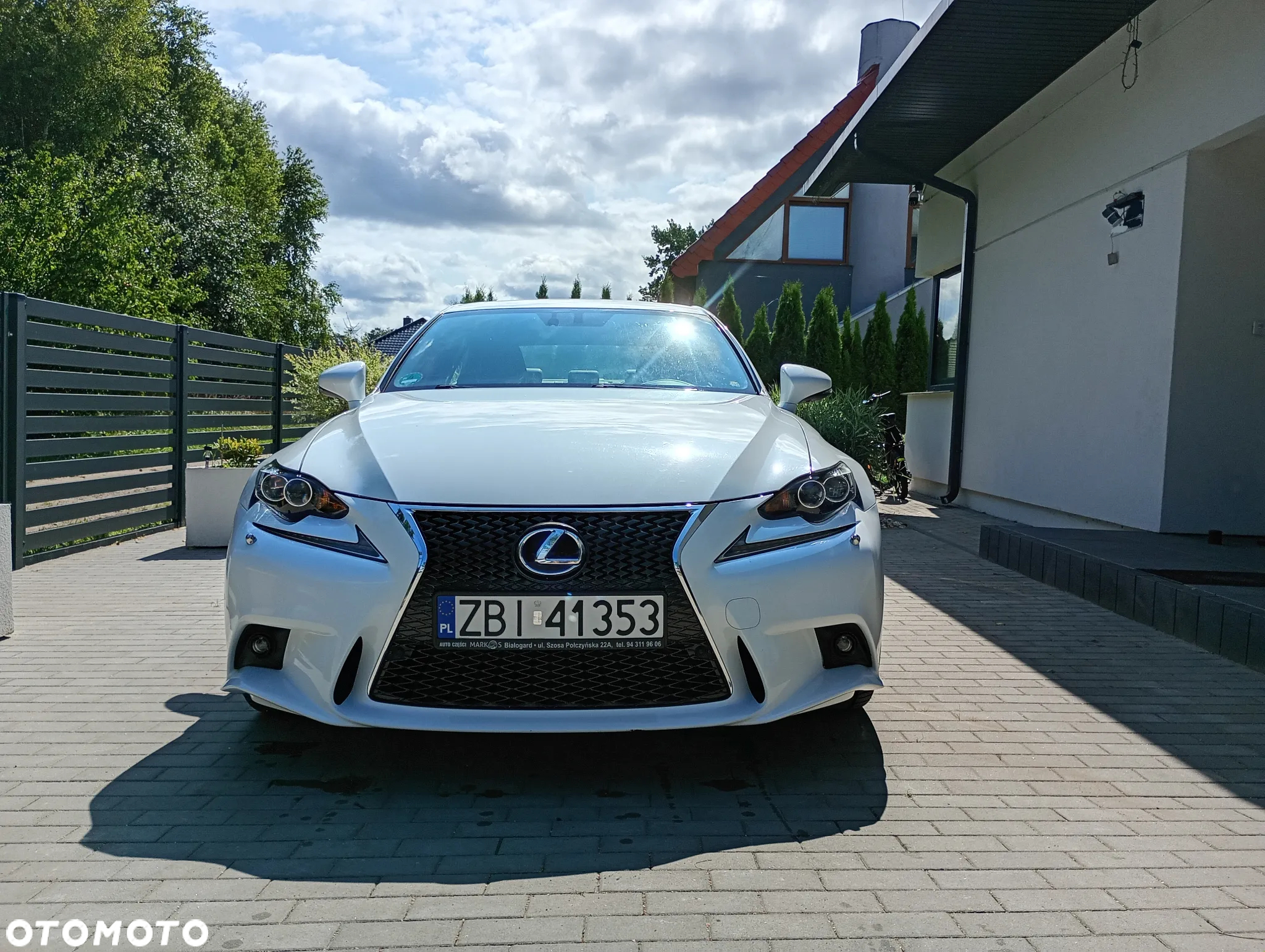 Lexus IS 300h F Sport - 2