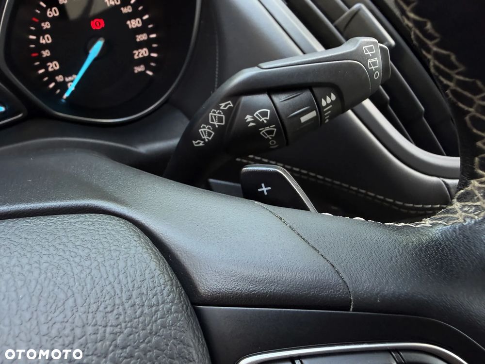 Ford Kuga 1.5 EcoBoost 4x4 Titanium - 25