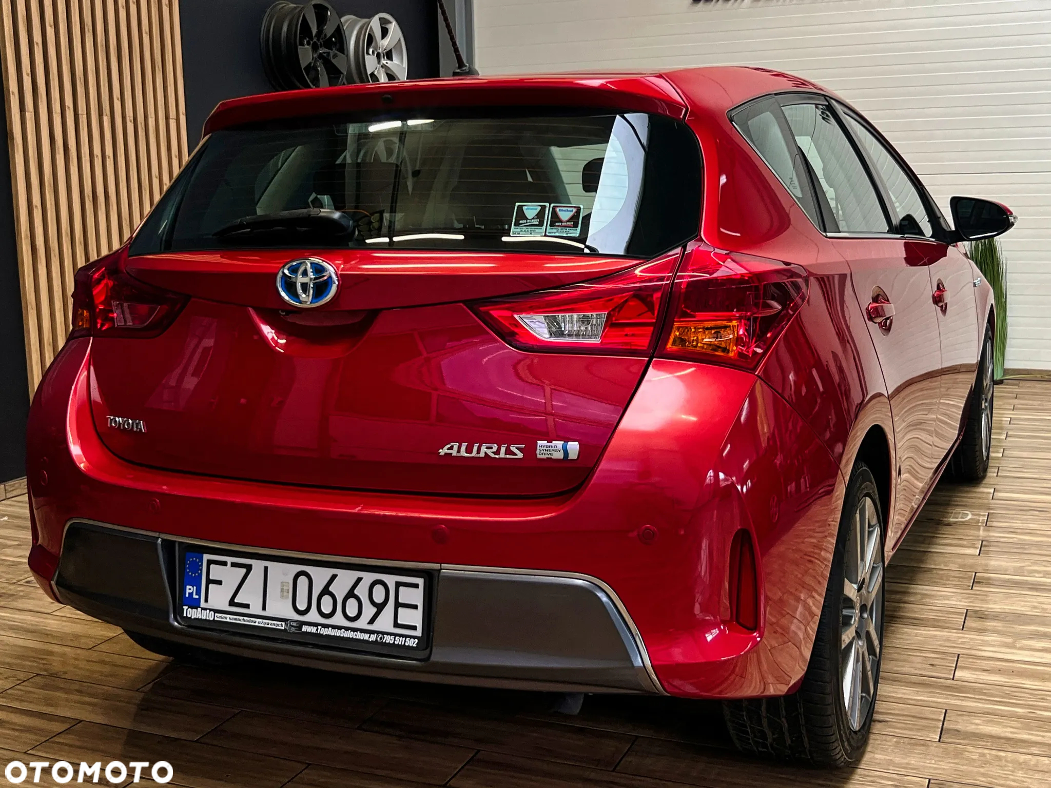 Toyota Auris 1.8 HSD Prestige NAVI - 8