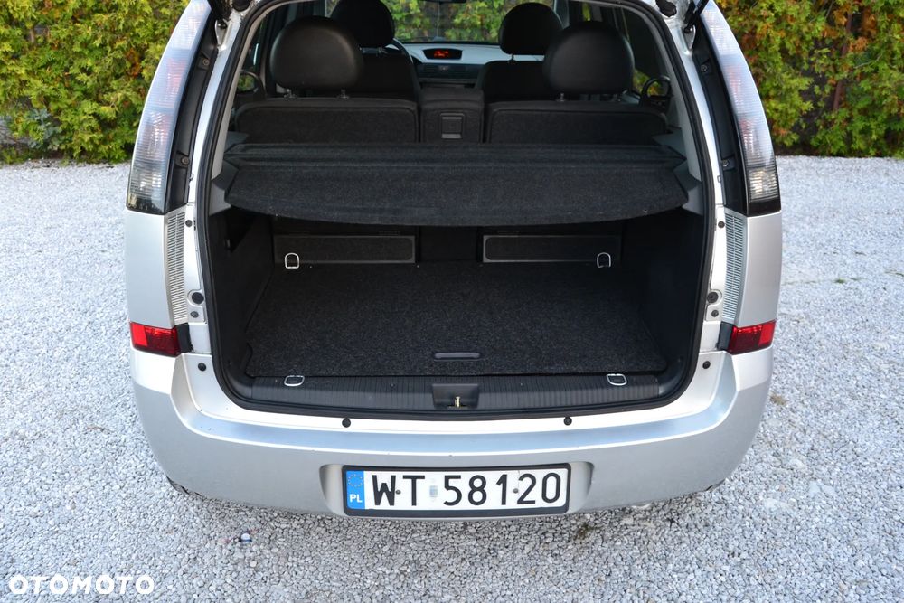 Opel Meriva 1.6 Cosmo - 17