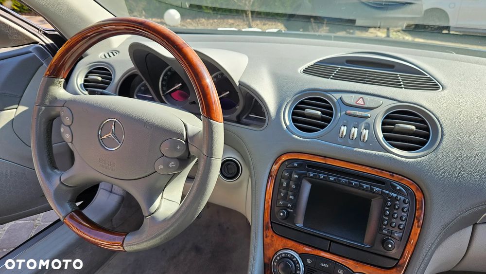 Mercedes-Benz SL - 31