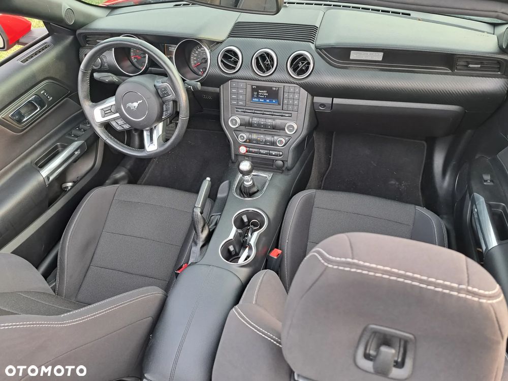 Ford Mustang 3.7 V6 - 10