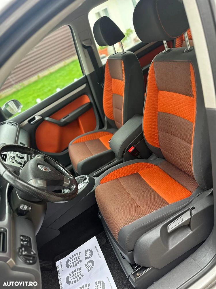 Volkswagen Touran 2.0 TDI DPF DSG Cross - 8