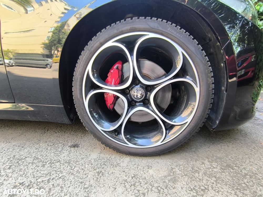 Alfa Romeo Giulia 2.0 Turbo AWD AT8 Veloce - 15