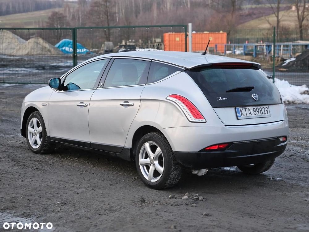 Lancia Delta 1.6 MultiJet 16v Oro - 5