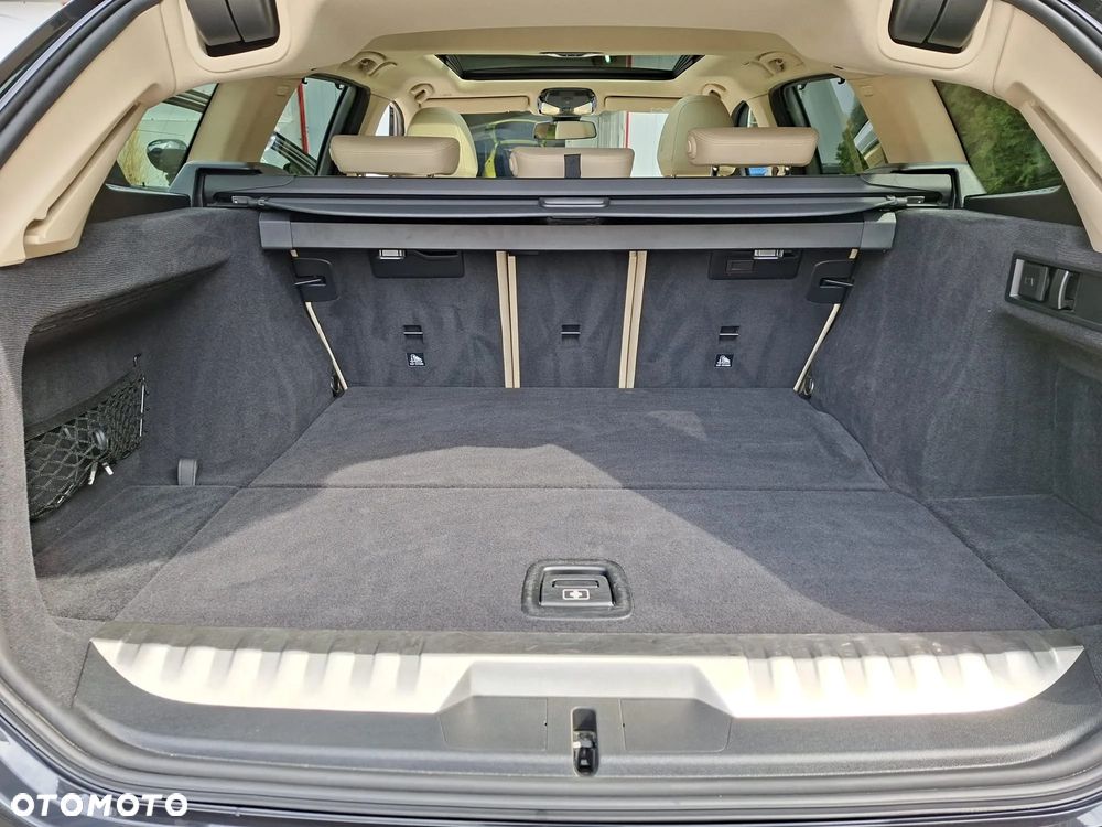 BMW Seria 3 320e PHEV xDrive - 23