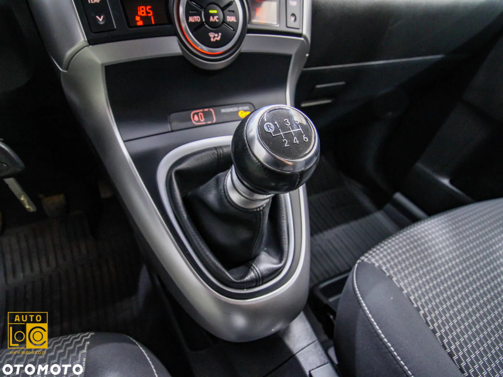 Toyota Verso 2.0 D-4D Premium - 27