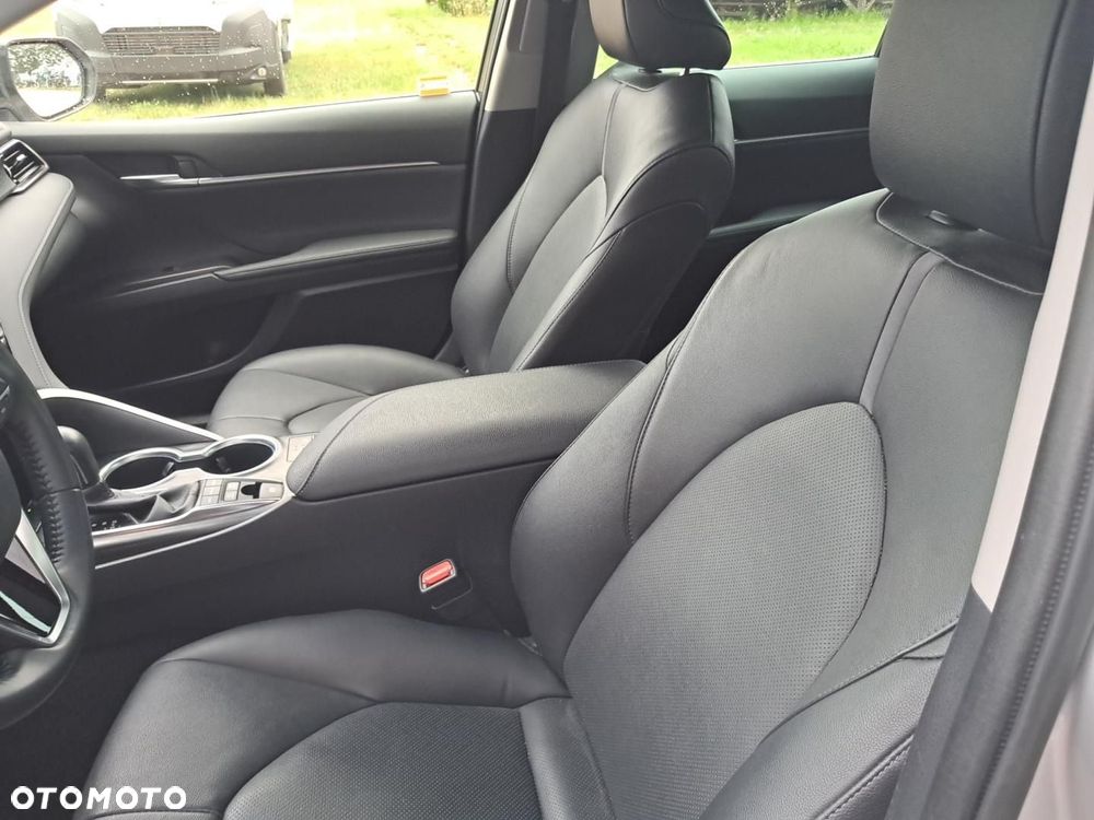 Toyota Camry 2.5 Hybrid Executive CVT - 7