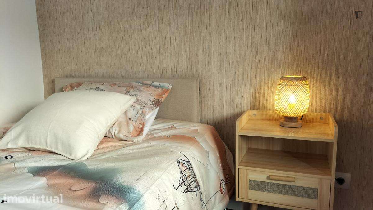 Quarto - localizado em Carcavelos Lisbon - Grande imagem: 5/19