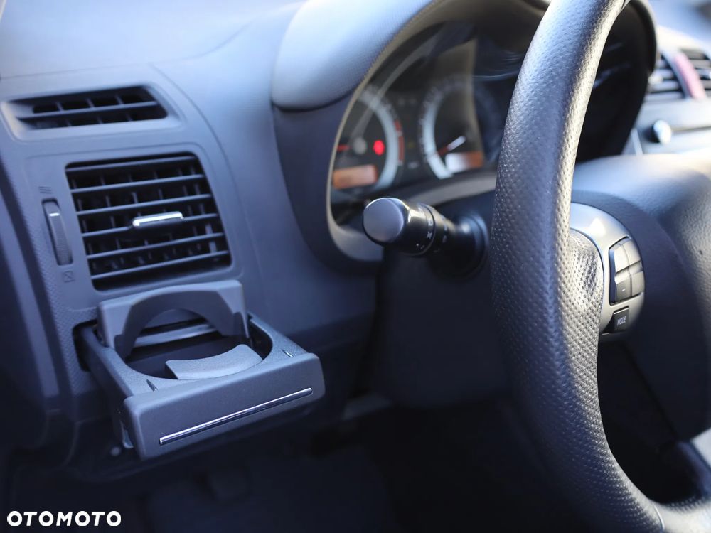 Toyota Auris 1.6 Prestige - 29