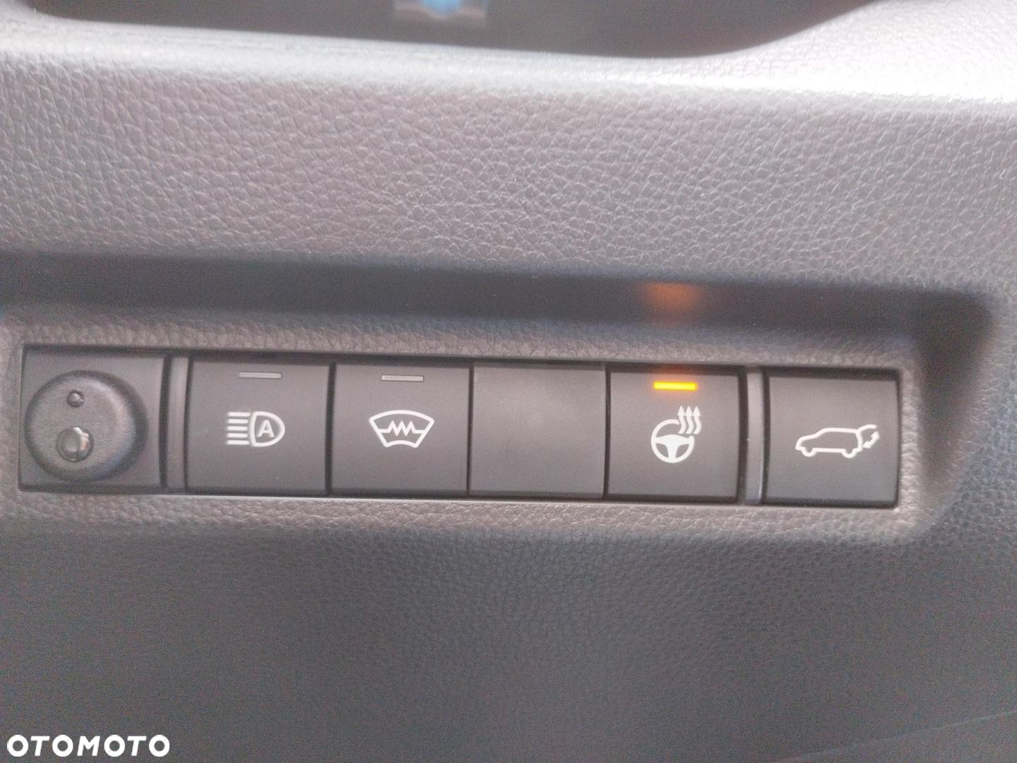 Toyota RAV4 - 24