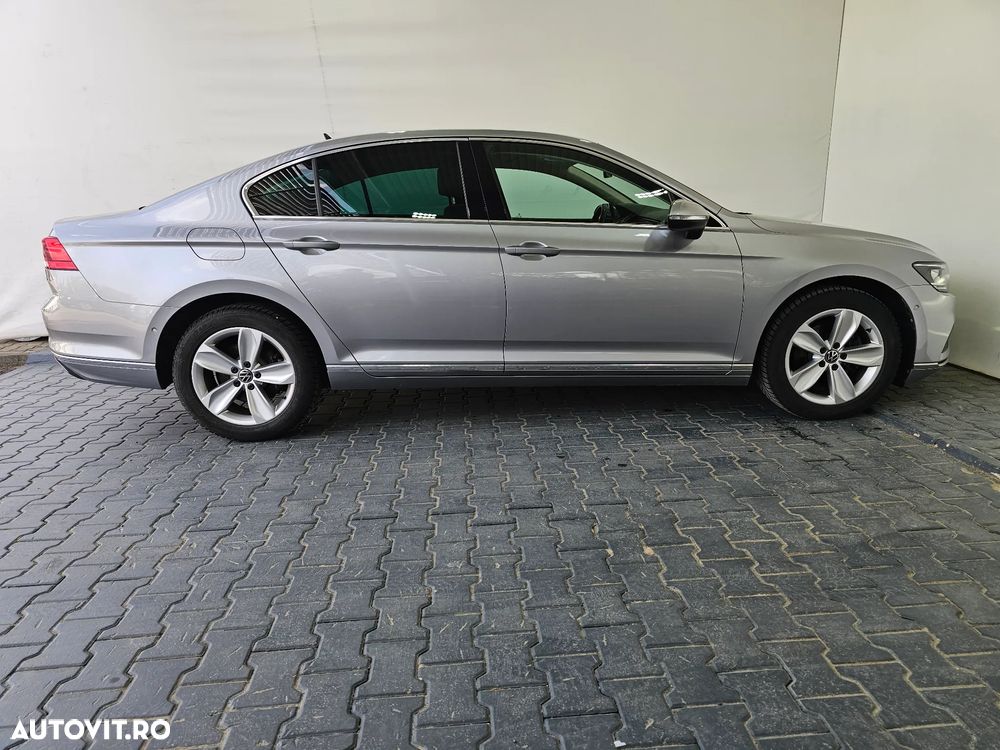Volkswagen Passat 1.5 TSI ACT DSG Highline - 28