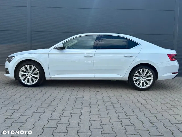 Skoda Superb 2.0 TDI SCR Style DSG - 8