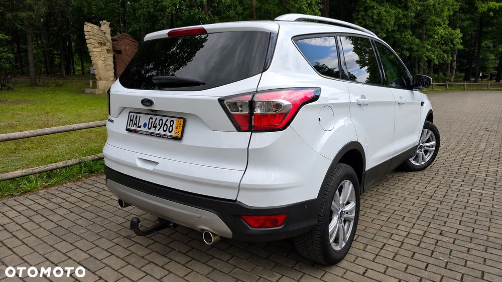 Ford Kuga 2.0 TDCi 2x4 Titanium - 5