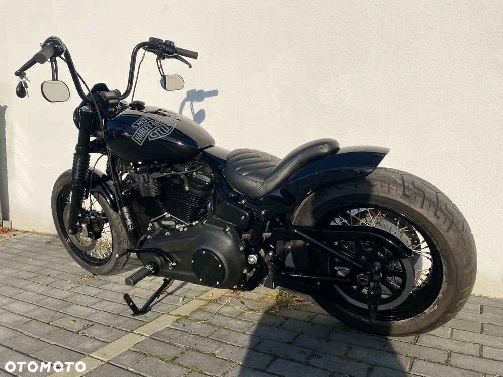 Harley-Davidson Softail Street Bob - 9