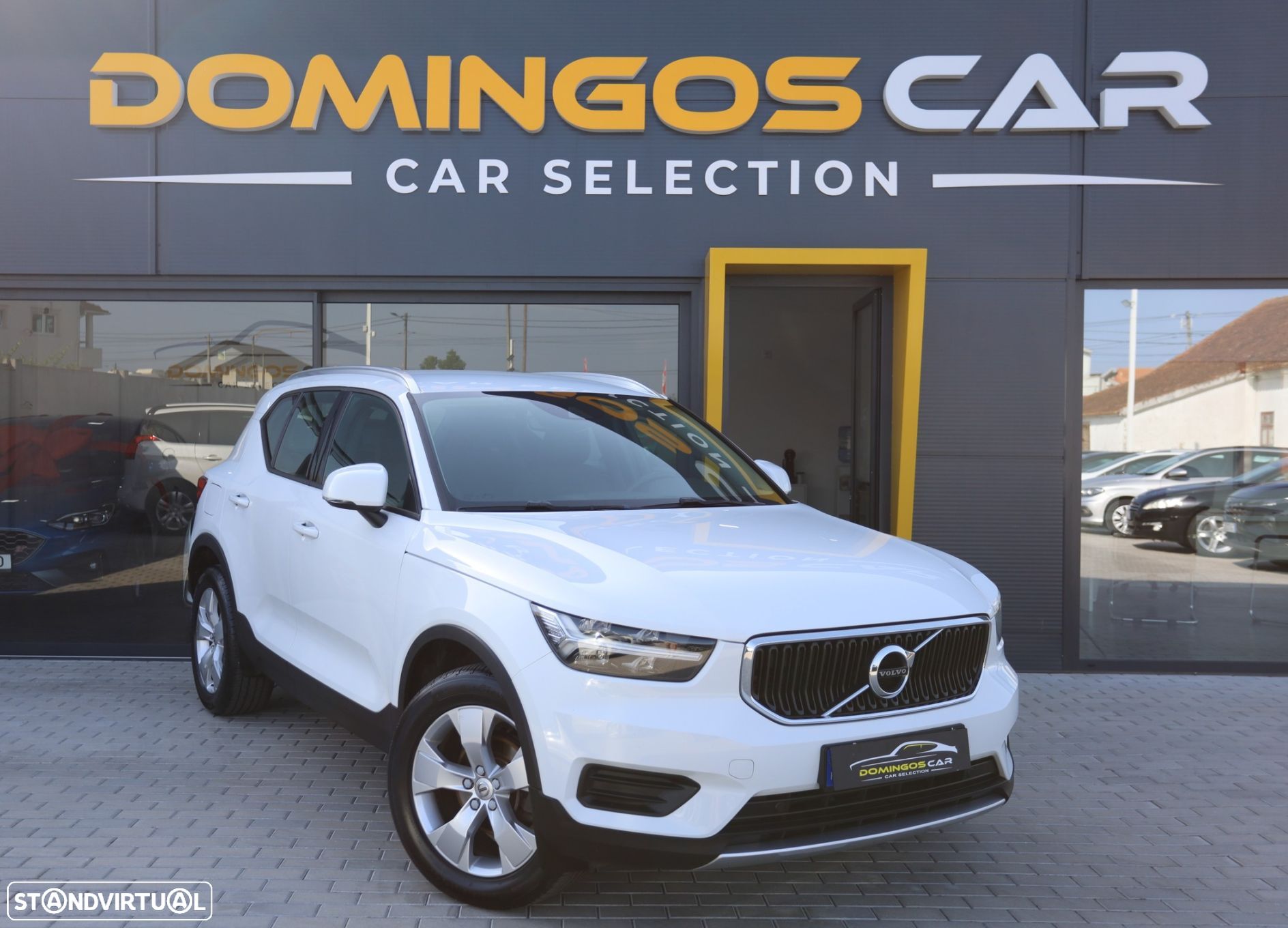 Volvo XC 40 2.0 D3 Momentum - 1